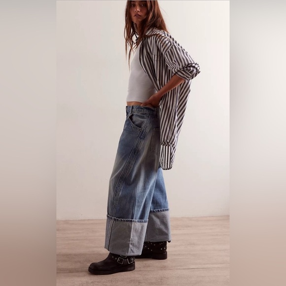 Free People We The Free Olsen Cuffed Crop Barrel Jeans. NWT. Daily driver - Picture 3 of 10